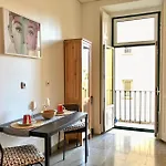 137 Casinha Da Estrela * Lisbon